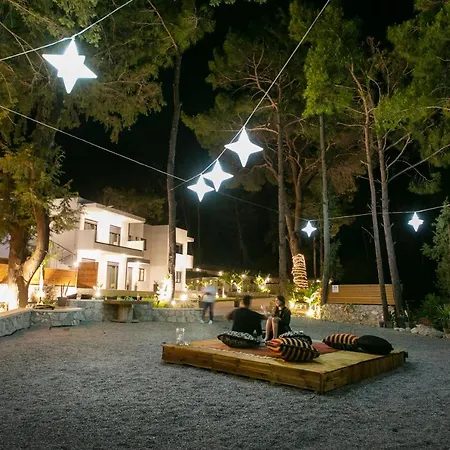 Dasylio - Earthy Living Villa